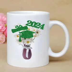 Weisse Keramik Kaffeetasse mit individuellem 2024 Abschluss Blumen Druck Design Details
