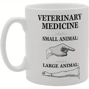 Taza de café de cerámica blanca con divertido estampado veterinario, ideal para la oficina.