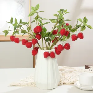 Ramo di Fragola Artificiale in Plastica e Schiuma Gambo di Frutta Finto per Decorazioni Domestiche Oggetti di Scena