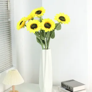 Bouquet de tournesols artificiels fausse fleur salon deco vase arrangement image principale
