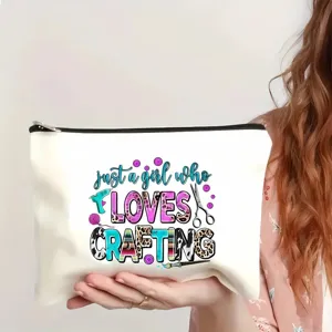 Graziosa pochette cosmetica in tela con chiusura lampo e stampa artigianale per uso quotidiano.