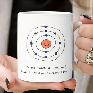 Tazza da caffè in ceramica bianca con una simpatica stampa di scienza sodio protoni.