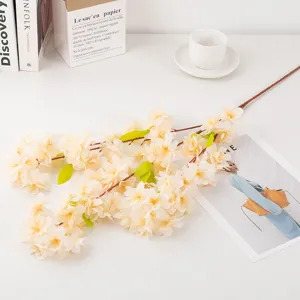 Künstlicher Kirschblütenzweig künstliche Blumen für Haus Innenbereich Hochzeit Party Dekoration.