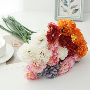 Detaillierte Ansicht des bunten künstlichen Nelkenstraußes, ideal für Tischdeko und Blumen.
