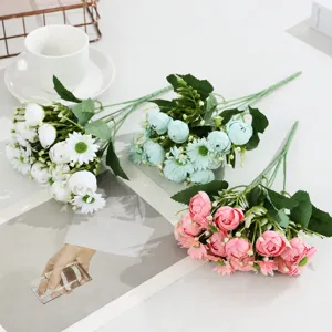 Wholesale artificial daisy flower bouquets for wedding home decoration and desktop table display.