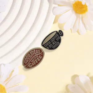 Retro koffiekopje en boon metalen geëmailleerde broche badge, ideaal voor koffieliefhebbers decoratie.