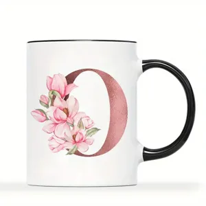 Personalisierte Keramiktasse mit Roségold Buchstabe O und rosa Blumen für Büro und Zuhause.