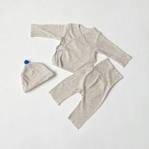 Schattige baby katoenen kimono top en hoge taille broek set met leuke muts details.