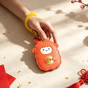 Süßer Schaf Leder Kartenhalter mit Handgelenkband, perfektes Neujahrsgeschenk und Accessoire.