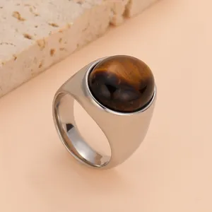 Bague en acier inoxydable avec pierre œil de tigre, design de niche de luxe, chic.