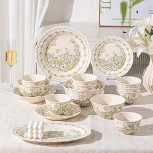 Japans keramisch servies set met prachtig paars orchidee patroon dinerborden kommen