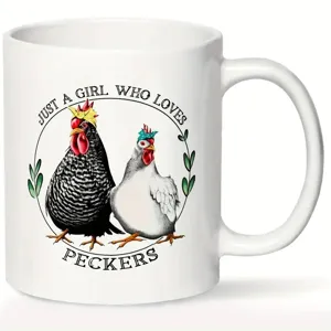 Detalle de taza de cerámica, lindo estampado de ilustración de pollo, diseño blanco, motivo.