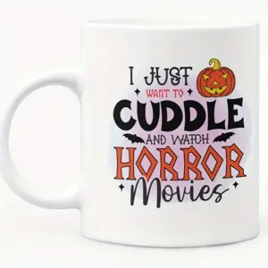 Weißer Keramikbecher mit Halloween Horrorfilme Spruch und Kürbis Motiv für Kaffeeliebhaber.