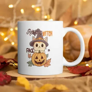 Detalle taza café cerámica gato Halloween, bonito diseño estampado calabaza bruja.