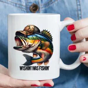 Tasse à café en céramique blanche avec un joli design graphique de pêche pour le bureau.