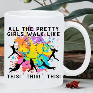 Weißer Keramik Kaffeetasse mit Aquarell Softball Grafikdesign für Büro und Alltaggebrauch.