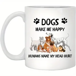 Taza de café de cerámica blanca con perros lindos y eslogan divertido vista de detalle