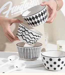 Ensemble de bols en céramique noir et blanc minimaliste, bol de riz géométrique avec cuillère.