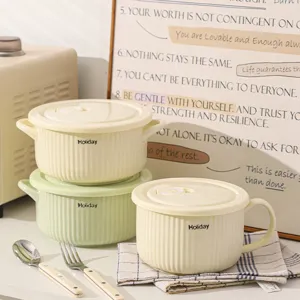 Ciotola per ramen in ceramica con coperchio e manico, design a coste pastello carino per cucina.