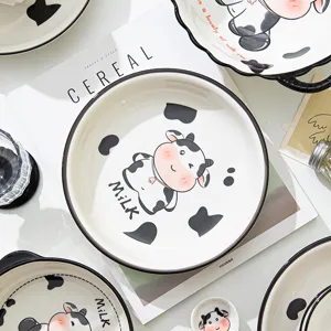 Set di ciotole e piatti in ceramica con simpatici motivi di mucca per bambini cucina arredamento casa