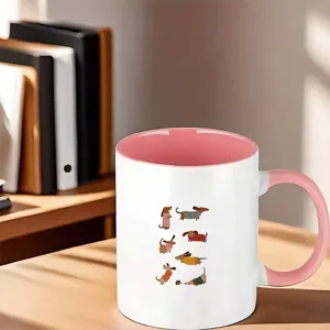 Détail tasse à café en céramique, joli imprimé teckel, intérieur rose, déco bureau.