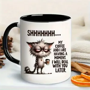 Keramik Kaffeetasse Detail mit süßer mürrischer Katze Grafik und Zitat für Büro und Zuhause.