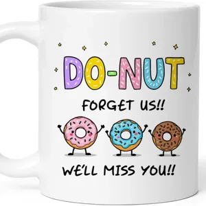 Taza de café de cerámica blanca con bonito estampado de rosquillas, ideal para uso diario en el hogar.