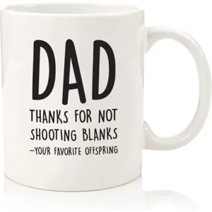 Weißer Keramik Kaffeetasse Detail mit lustigem englischen Spruch, perfektes Büro Geschenk.