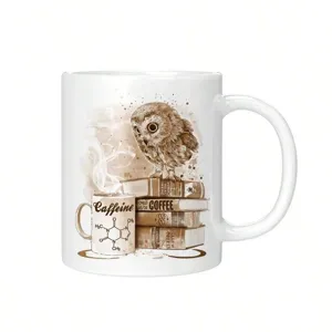 Weisser keramik kaffeebecher mit süssem eulen bücher koffein aquarell design für büro heim