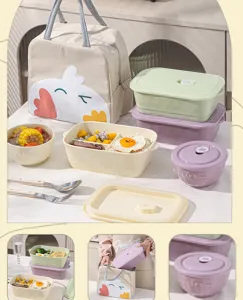 Gedetailleerd overzicht van de keramische lunchbox set in crèmestijl met tasje.