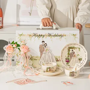 Romantisches Hochzeits-Geschirr-Geschenkset aus Keramik mit Box, Teller und Schalen für Paare.