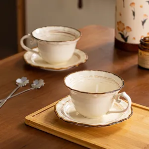 Juego de taza y plato de café de cerámica vintage, elegante taza retro para el hogar.