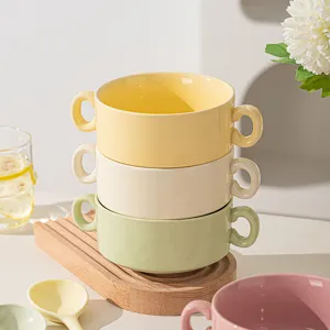 Ensemble de bols en céramique pastel à deux anses, jolie vaisselle élégante pour la soupe.