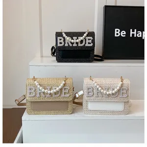 Borsa a tracolla sposa di paglia intrecciata con perle regalo di matrimonio borsa