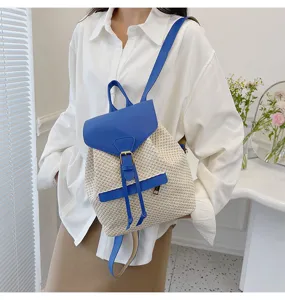Sac à dos en paille pour femme, design élégant couleur contrastée, sac de plage d'été.