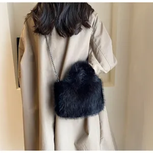 Borsa a tracolla in peluche nera a forma di cuore da donna, elegante borsa a catena.
