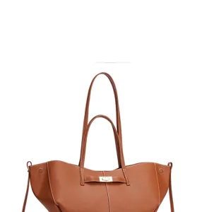Braune Leder Tote Schultertasche mit Henkeln und Metallschloss stilvolle Umhängetasche Damen.