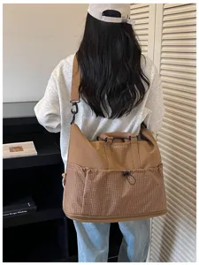 Große Reisegepäcktasche mit Kofferriemen, multifunktionale Sporttasche für Fitness und Reisen