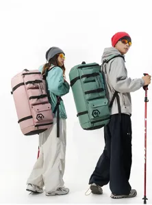 Grand sac à dos de voyage et de sport grande capacité pour les déplacements et le fitness.