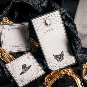 Bloc-notes vintage céleste avec motifs de chats magiques et de lune pour votre journal.