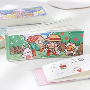Mini cuaderno planificador semanal con portada de dibujos animados y funda de plástico transparente.