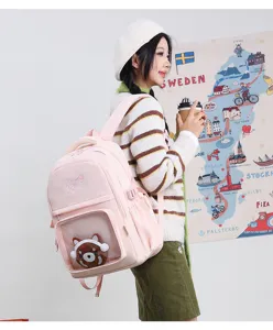 Rosa Canvas Itabag Rucksack im japanischen Stil mit einem transparenten Sichtfenster.