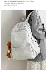 Mochila coreana ligera de gran capacidad con bonito colgante de oso para uso diario