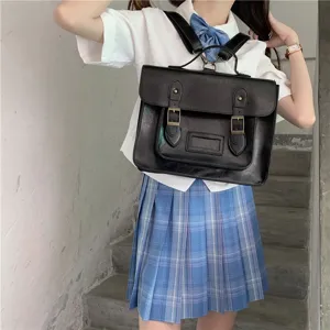 Sac à dos vintage style collège en cuir PU noir pour femme, vue détaillée chic.