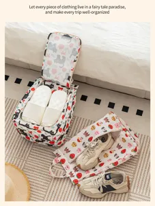 Set di borse portaoggetti da viaggio con stampa gatto e fragola, ideale per organizzare scarpe.