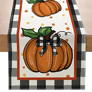 Camino de mesa de calabaza con cuadros blancos y negros para decoración de Acción de Gracias.