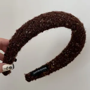 Brown tweed knitted sponge headband detail, vintage winter hair hoop for women everyday.