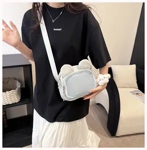 Japanischer süßer Ita-Bag mit niedlichen Plüschohren und Sichtfenster für den Alltag.