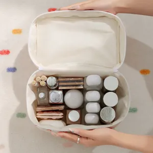 Trousse de maquillage matelassée motif cœur grande capacité organisateur de voyage