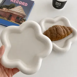 White ceramic flower plate minimalist breakfast dessert salad dish for home decor photo props
